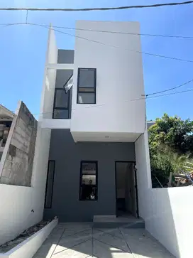 CIRACAS GREEN VIEW JAKARTA TIMUR 2 LANTAI HARGA 800JUTA AN