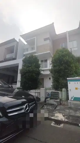 Rumah Nyaman 3 Lantai Green permata residence Pesanggrahan