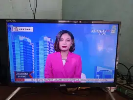 Jual Tv merk Akari Belum Pernah servis  24 in masih Pake STB