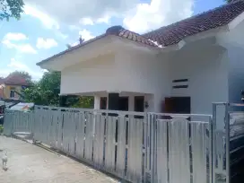 Rumah dikontrakan baru selesai renovasi