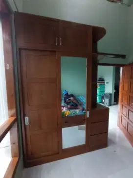 Almari jati/almari pakaian