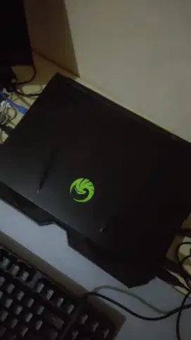 MSI Alpha A3DDK Ryzen 7 3750H RX 5500M RAM 16 GB SSD 512 GB