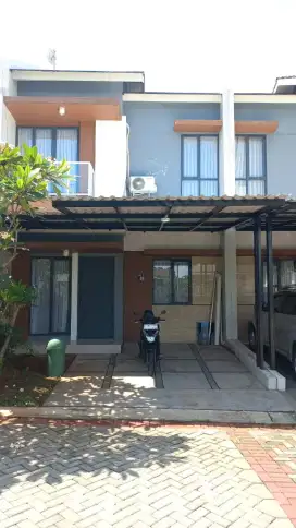 Disewakan Rumah Baru 2 Lantai. 3 Kamar tidur 2 Kamar Mandi