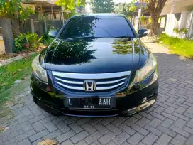 HONDA ACCORD 2.4 VTiL AT MATIC HITAM 2012