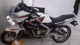 Jual santai Ninja R putih