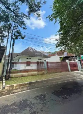 Rumah usaha kantor cafe strategis pusat kota malang klojen