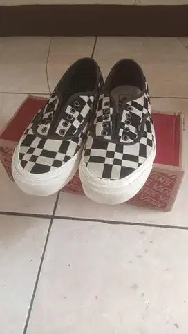 JUAL CEPAT JUAL MURAH SEPATU VANS ORIGINAL 100%