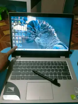 Laptop Lenovo yoga 520 i5 gen 8 ram 16 VGA Nvidia 2gb touchscreen