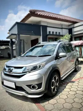 LIKE NEW!! HONDA BRV PRESTIGE 2016 MATIC
