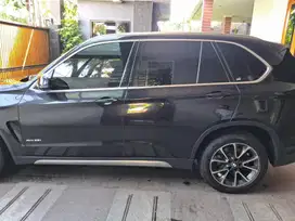 Dijual BMW X5 2017 Hitam 3.0 xDrive35i XLine Bensin-AT KM 26K Tangan 1