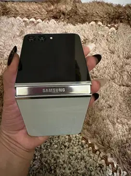 Samsung Z FLIP 5