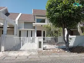 Perumahan Taman Rivera Regency row 3 mobil terawat rungkut sby