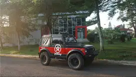 Suzuki Jimny Canvas 4x4 Tahun 1983 – Hitam, Siap Off-road!