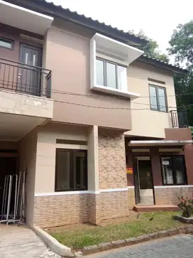 Rumah Terawat Semifurnished 15 menit dari Stasiun MRT Lebak Bulus