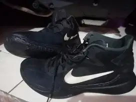 Sepatu Nike Zoom Evidence Black