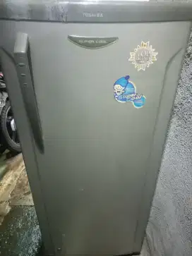 FREZER  6 RAK TOSIBA .NORMAL