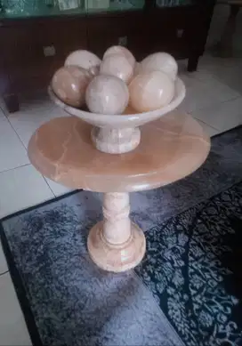 Meja Marmer plus Pajangan Telor Marmer