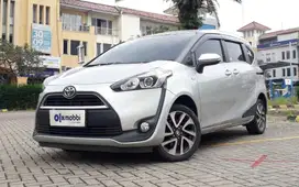 TDP 8,JT Toyota Sienta 1.5 V Bensin-AT Silver 2016
