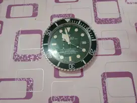 Jam dinding bekas merek ROLEX