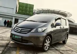 HONDA Freed PSD 1.5 At 2012 UM 15 jt