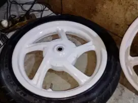 Velek Yamaha 125 TAPAK lebar