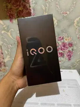Vivo iQOO Z10 5G Ram 12GB/512GB Baterai  Badak 7300 mAh