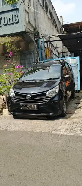 Sigra 1.0 D MT Hitam