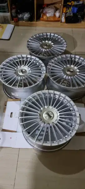 Hsr ring 18,pcd 5x114.
