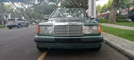 W124 300E GREEN ON GREEN terawat JUAL CEPAT !!!