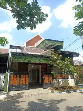 Rumah dekat tol Sidoarjo siap huni bonus furniture