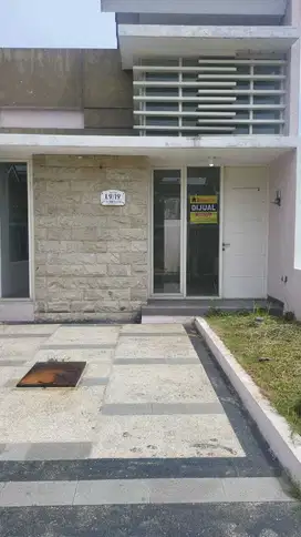 Dijual Rumah Murah Perum Puri Safira Regency Mengantiu - Gresik