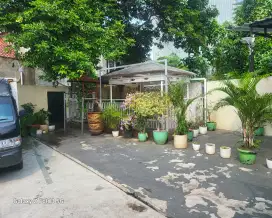 Beli Tanah 323m² FREE Bangunan 100m² & 3 unit Mobil