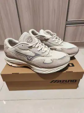 Sepatu Mizuno Wave Raider Beta size 46