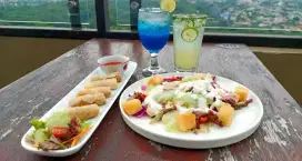 Di butuhkan secepat nya kasir / waiters wanita untuk cafe & resto