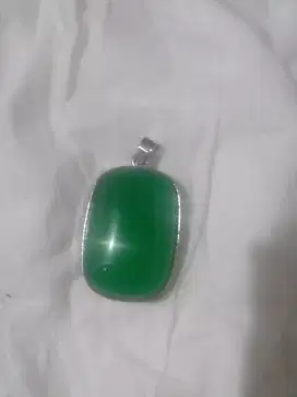 Batu kalung giok natural pembawa keberuntungan