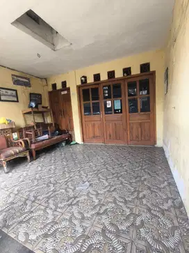 Sawahan Surabaya | Rumah Usaha 77 m² Pakis Mayjen Sungkono Indragiri