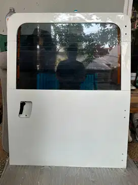 ORIGINAL DEFENDER 90/110, 200/300TDI REAR DOOR With Heated Glass