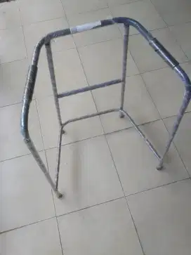 Tongkat Lansia Alat Bantu Jalan
