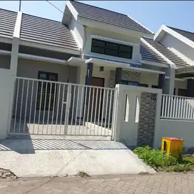 Di sewa rumah baru belum pernah di tempati