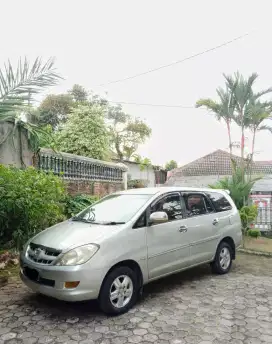 Kijang Innova G Autometik