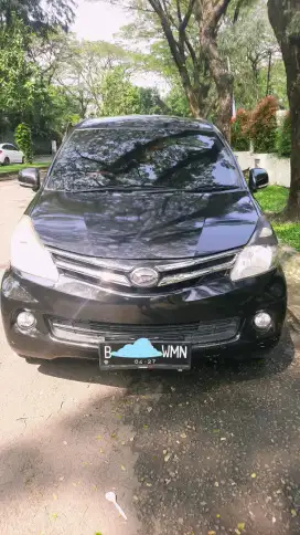 Daihatsu Xenia M Deluxe 2013