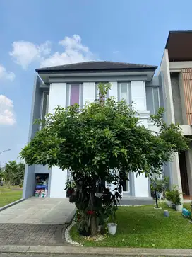 WTS     RUMAH THE EMINENT    CLUSTER VIVACIA