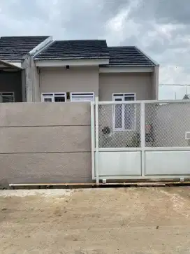 Rumah mewah keluarga cerah
