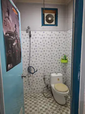 Dijual RUKO 4 LANTAI di pusat kota Surabaya,lokasi strategis