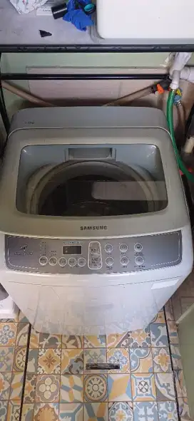Jual second mesin cuci samsung 7kg top loading