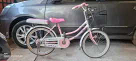 SEPEDA Anak cwe murah bangetttt