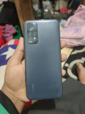 Juala hp masih mulus lecet pemakain aja,minus cuma kabel nya doang