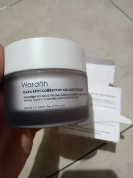 Wardah Dark Spot Corrector Gel Moisturizer
