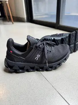 Sepatu on cloud swift 3 AD all black original