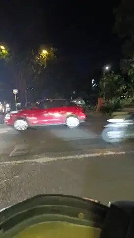 Supir ganteng memberikan Jasa antar jemput motor 24jam